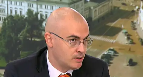 Петър Илиев е плагиат, обяви Софийският университет