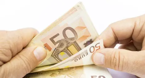 Еврото с 11-годишен минимум