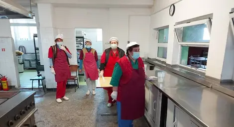 7 самотни възрастни русенци поискаха доставка вкъщи на храни и лекарства