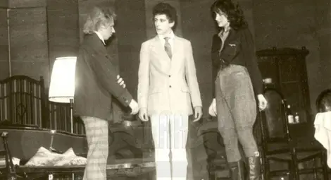 Участници в театралната група на училището