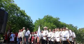 Червеноводци, трансилванци и унгарци играха българско хоро в Ракоцифалва