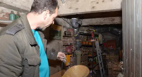 Гражданин: В мазата ми текат фекални води от тръба на социалната служба