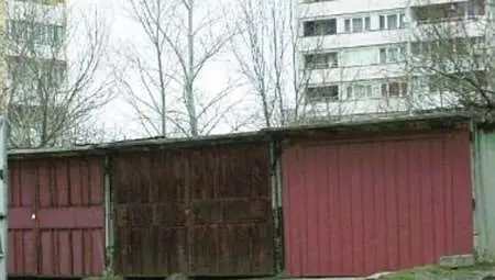 Три гаража до блок "Марица" в Русе опразнени за една нощ