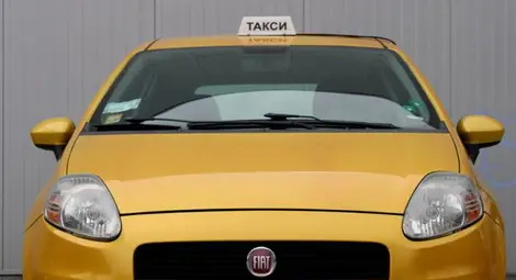 Русенско лизингово такси смени собственика си посреднощ