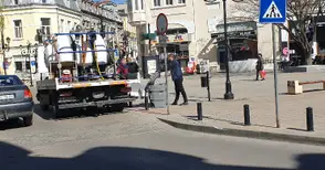 Десет дни по-късно: Мобилните мивки са здрави, но им крадат хартията