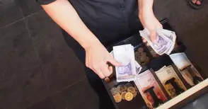 Данъчните ще проверяват  денонощно за укрити обороти