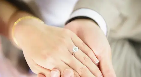 Бижутер създаде "годежен пръстен на верността"