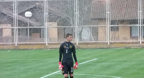 16-годишният вратар Цецо Енчев на лагер с мъжете в Анталия