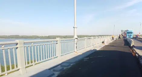 Монтирани са 240 м от реставрирания парапет на Дунав мост при Русе