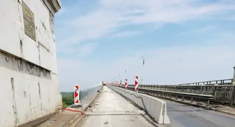 Основният ремонт на Дунав мост при Русе продължава с премахване на първите стоманобетонови панели