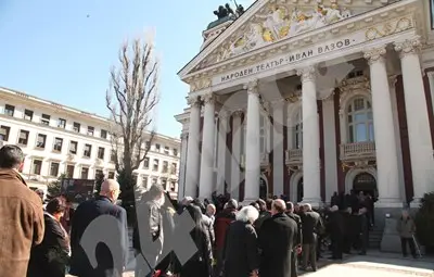 Стотици се сбогуват с актьора Николай Николаев - Бате Николай 