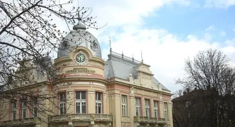 Посещенията в библиотеката с 4000 повече миналата година