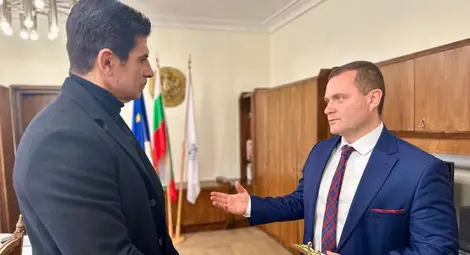 Президентът на БФС Георги Иванов-Гонзо обсъди развитието на футбола с властта в Русе
