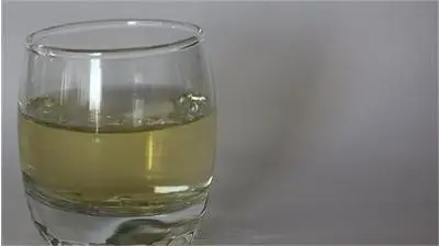 Митничари хванаха тон ракия по обява в интернет