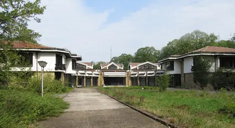 Резиденция „Липник“ пак отива на търг с 20% по-ниска цена Резиденция „Липник“ пак отива на търг с 20% по-ниска цена