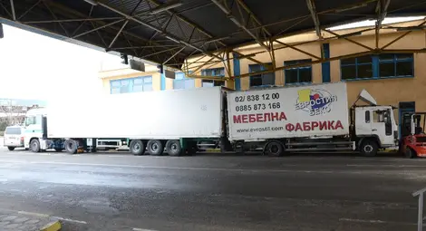 Русенски митничари задържаха 15 т спирт