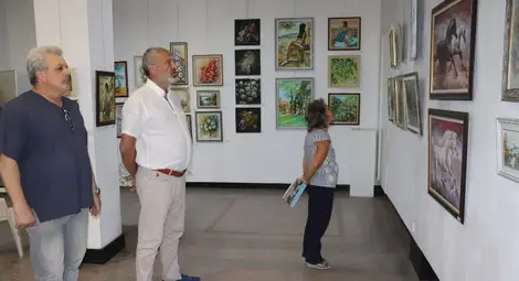 Изложба, посветена на лятото, беше открита в малката зала на ул. &bdquo;Борисова&ldquo; 6 В Русе