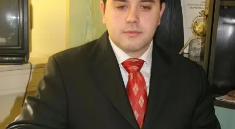 Два куршума пратили Манджуков в отвъдното