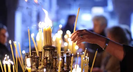 Църквата прославя Св. Пантелеймон и Св. Седмочисленици