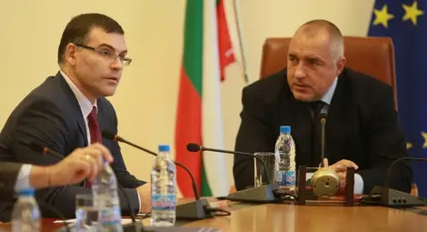 Дянков предлага себе си, Костов и Орешарски в помощ на Борисов