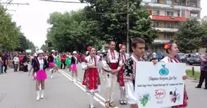 Русенски таланти участваха в шествие за Празника на розата