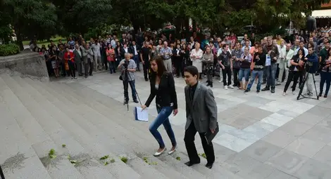 57-годишна студентка сяда  на банките в университета