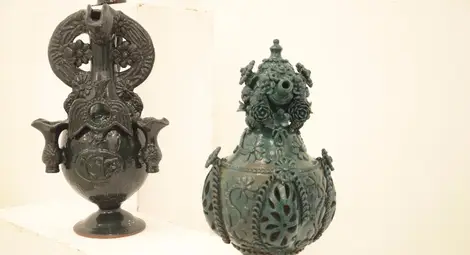 Майстори показват бижута с подтекст и керамични крондири