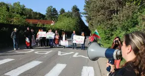 Спряха поръчката за ремонта на непипания от 30 години път Русе-Кубрат