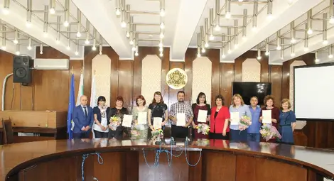 Седем изявени педагози наградени с отличие &bdquo;Неофит Рилски&ldquo;