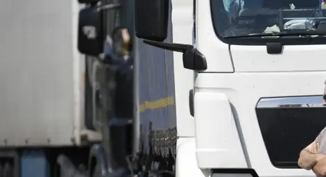 Измама: 2 000 лeва за книжка с всички категории