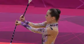 Силвия Митева вае грации от Сингапур до Бразилия