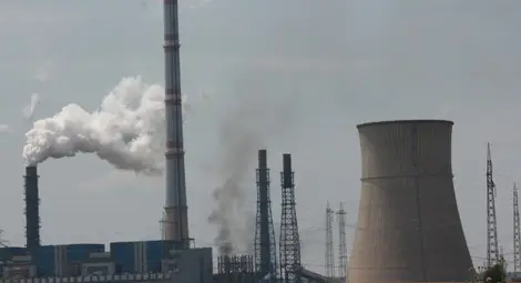 80 пожарникари гасят комина в ТЕЦ &bdquo;Марица &ndash; Изток&ldquo; 2