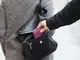 12-годишна дръзка джебчийка измъкнала портфейл от чантата на продавачка