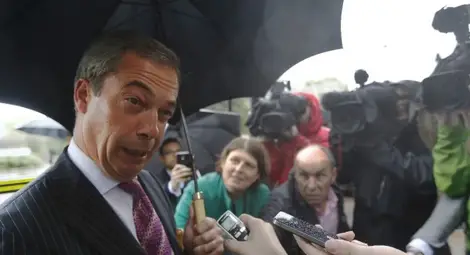 Еврофобската група в ЕП на Найджъл Фараж се разпадна