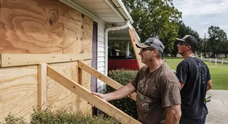 Хиляди хора напускат щата Луизиана заради урагана Айда