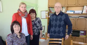 Уникално устройство помага на деца с проблеми да пишат и рисуват само с поглед