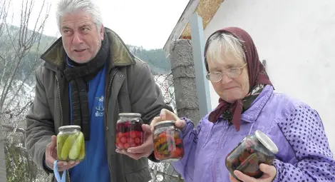 Самозадоволяване: Само домашни храни консумират в селата под Пирин /галерия/
