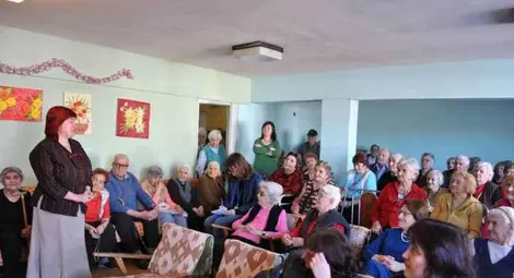 Проф. Деворина Гамалова изнесе концерт в дома за стари хора "Възраждане" в Русе