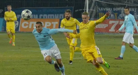 Два подаръка от &bdquo;Дунав&ldquo; пратиха &bdquo;Левски&ldquo; напред за купата