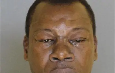 Мъж пробва да плати обяда си с трилион доларова банкнота