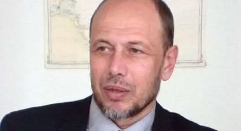 Бивш дипломат измамил англичани с виртуално селище на морето