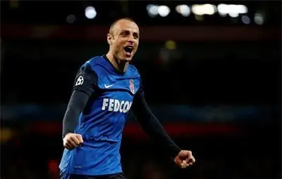 Новакът в английския елит Борнемут отново напира за Бербатов