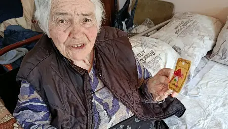 „Подари усмивка“: Мартеници с кауза тръгнаха от Центъра за хора с увреждания в Ценово към цялата община „Подари усмивка“: Мартеници с кауза тръгнаха от Центъра за хора с увреждания в Ценово към цялата община