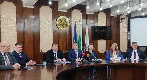 Три познати имена и три нови лица в екипа от заместници на кмета на Русе Пенчо Милков