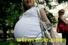 Бременните жени не трябва да спят по гръб Бременните жени не трябва да спят по гръб