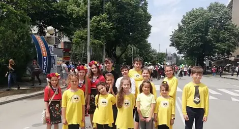 Три песни на &bdquo;Слънце&ldquo;  влизат в учебниците по музика