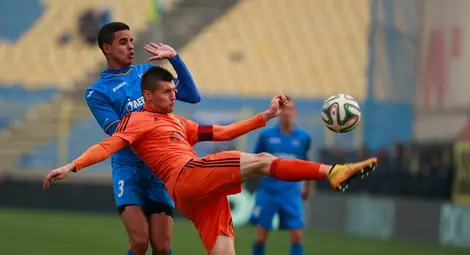 10 от Литекс смачкаха Левски и продължават за Купата