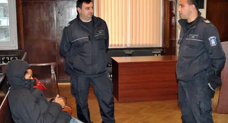 Хоакин потвърдил пред съда, че са стари приятели с братята Куаши /галерия/