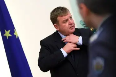 Правителството отложи преговорите за изтребителите