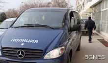 Въоръжени блокираха бус на пътя, обраха 14 000 лв.